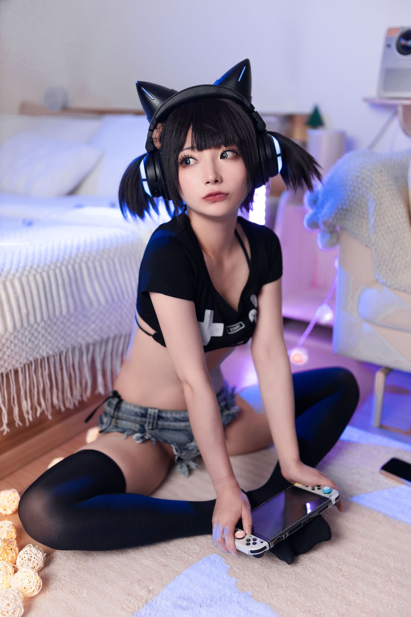 No.041 – 偷玩游戏机的少女 [32P]-cos王者