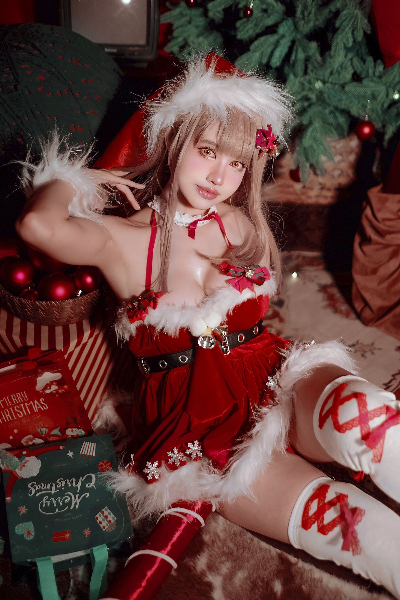 No.067 – NIKKE Emma Xmas [17P]-cos王者